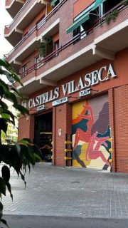 Dins de la rutina hem trobat el benestar. A Castells Vilaseca cadascú ocupa el seu lloc, té una funció que és imprescindible per tal que l'engranatge ⚙️ pugui girar.
Pels qui encara no heu vingut mai, us deixem una petita mostra sobre com és un dia amb nosaltres 🙌
Pero et quedaràs només amb el vídeo? Vine de dilluns a divendres de 8h a 18h!
#vivimelferroambpassió #equip #construcció #bricolage #construction #ferro #iron #acer #junts